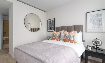 The Paddington Pad 6