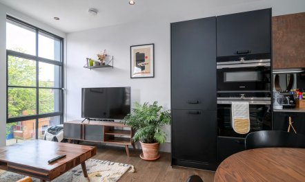 East London Attitude 3