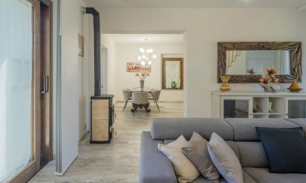 Picturesque Embrace 6