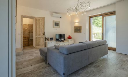 Picturesque Embrace 5