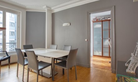 Authentic Marais Haven 8