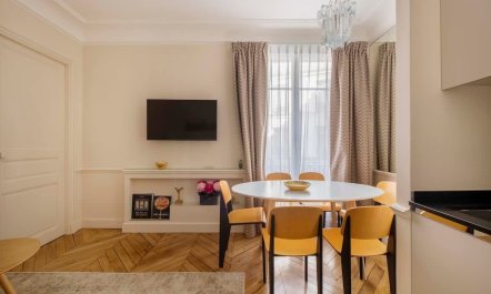 The Sunshine Courtyard 2