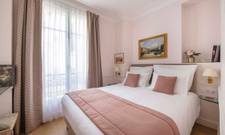 The Sunshine Courtyard 7