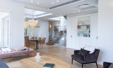 Bobbing in the Breeze 4