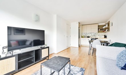 Downtime in Deptford 5