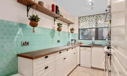 Perfect In Pimlico 9