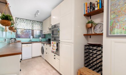 Perfect In Pimlico 8