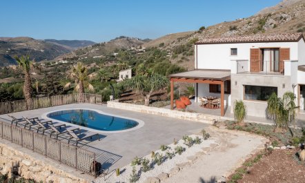 The Coast & Emerald 2