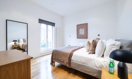 Covent Garden Charmer 7