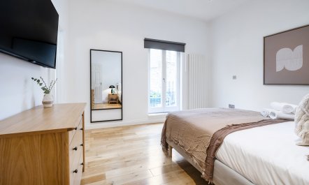 Covent Garden Charmer 8