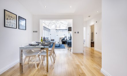 Covent Garden Charmer 3