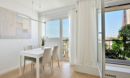 Eiffel Tower Sight 5