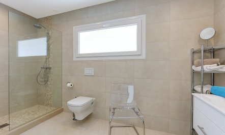 Curves of Alabaster 9