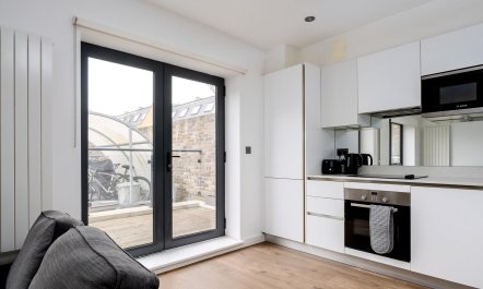 Putney Riverside Retreat 6