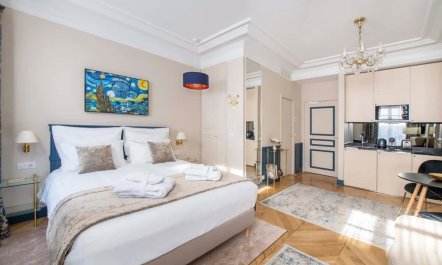 Light in the Marais 4