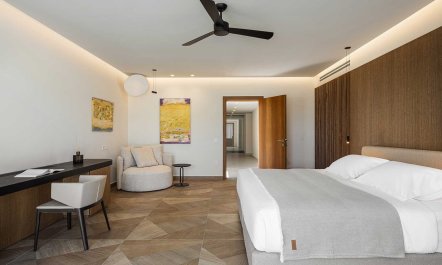 The Cliffside Retreat 9