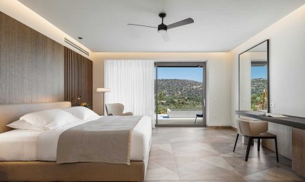The Cliffside Retreat 9