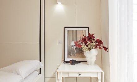 Studio West 4