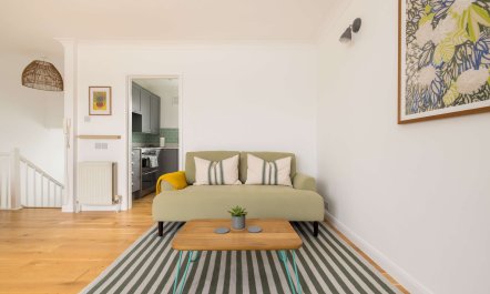 Primrose Hill Perch 2