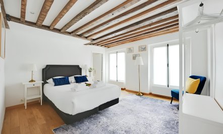 République Retreat 6