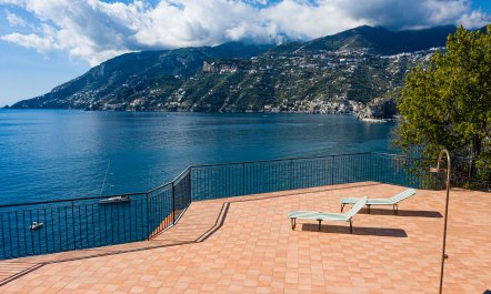 The Seaside Terrace 4