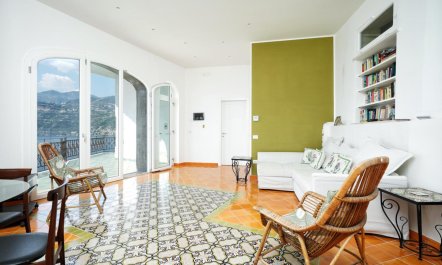 The Seaside Terrace 7