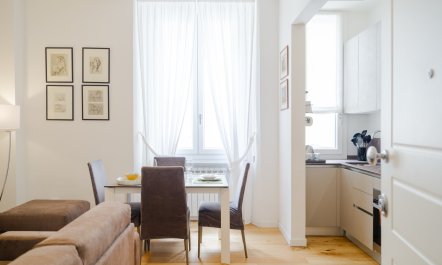 Michelangelo's Neighbour