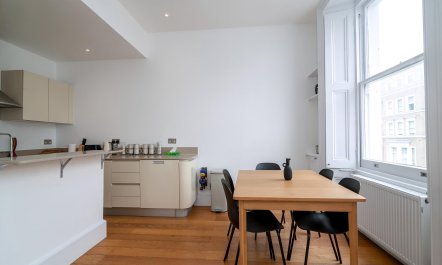 An Elevated Avenue 5