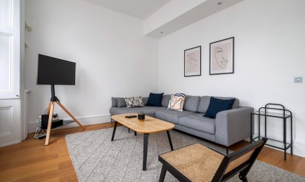 An Elevated Avenue 3