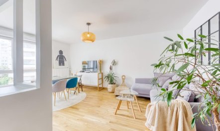 Quiet Urban Retreat 6