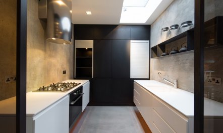 Knightsbridge Embrace 7