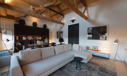 Knightsbridge Embrace 3