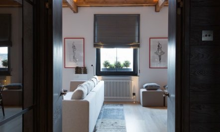 Knightsbridge Embrace 5