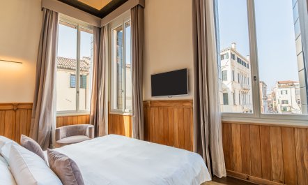 A Majestic Embrace 3