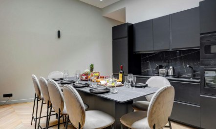 A Marais Sanctuary 7