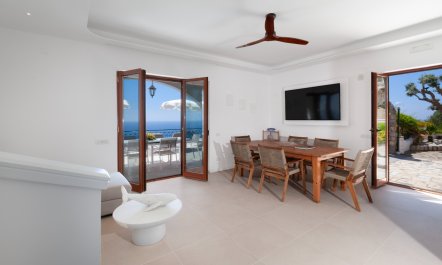 Sorrento Hillside Retreat 7