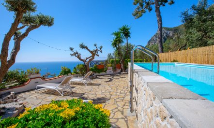 Sorrento Hillside Retreat 1