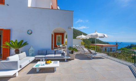 Sorrento Hillside Retreat