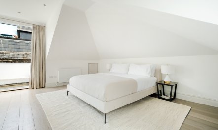 Knightsbridge Serenity 8