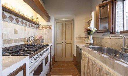 Cortona Escape 8