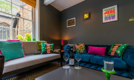 Cobblestone Stories 6