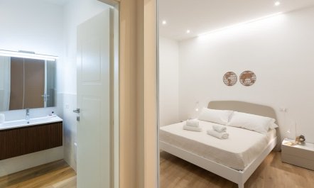 Antiquity & Modernity 9