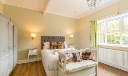 Stables and Pastels 7