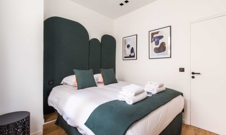 Courtyard Haven 6