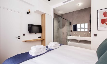 Courtyard Haven 4