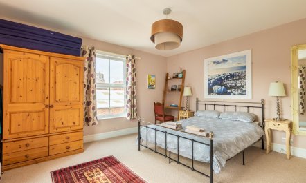 Twin Bay Windows 8
