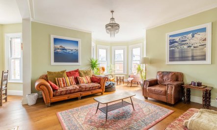 Twin Bay Windows