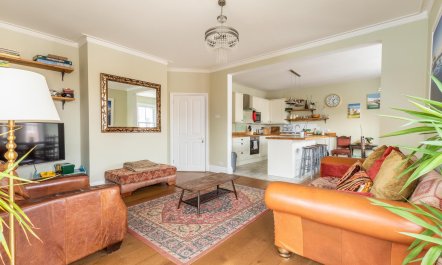 Twin Bay Windows 2