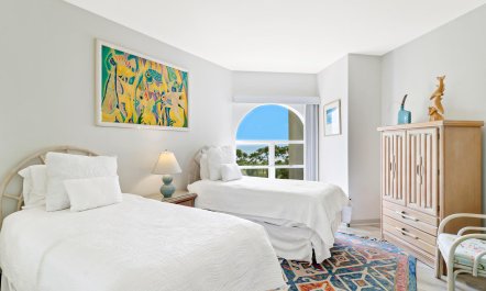 Quiet Seaside Haven 9