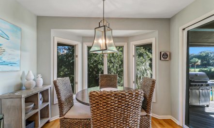 Easy Island Living 7